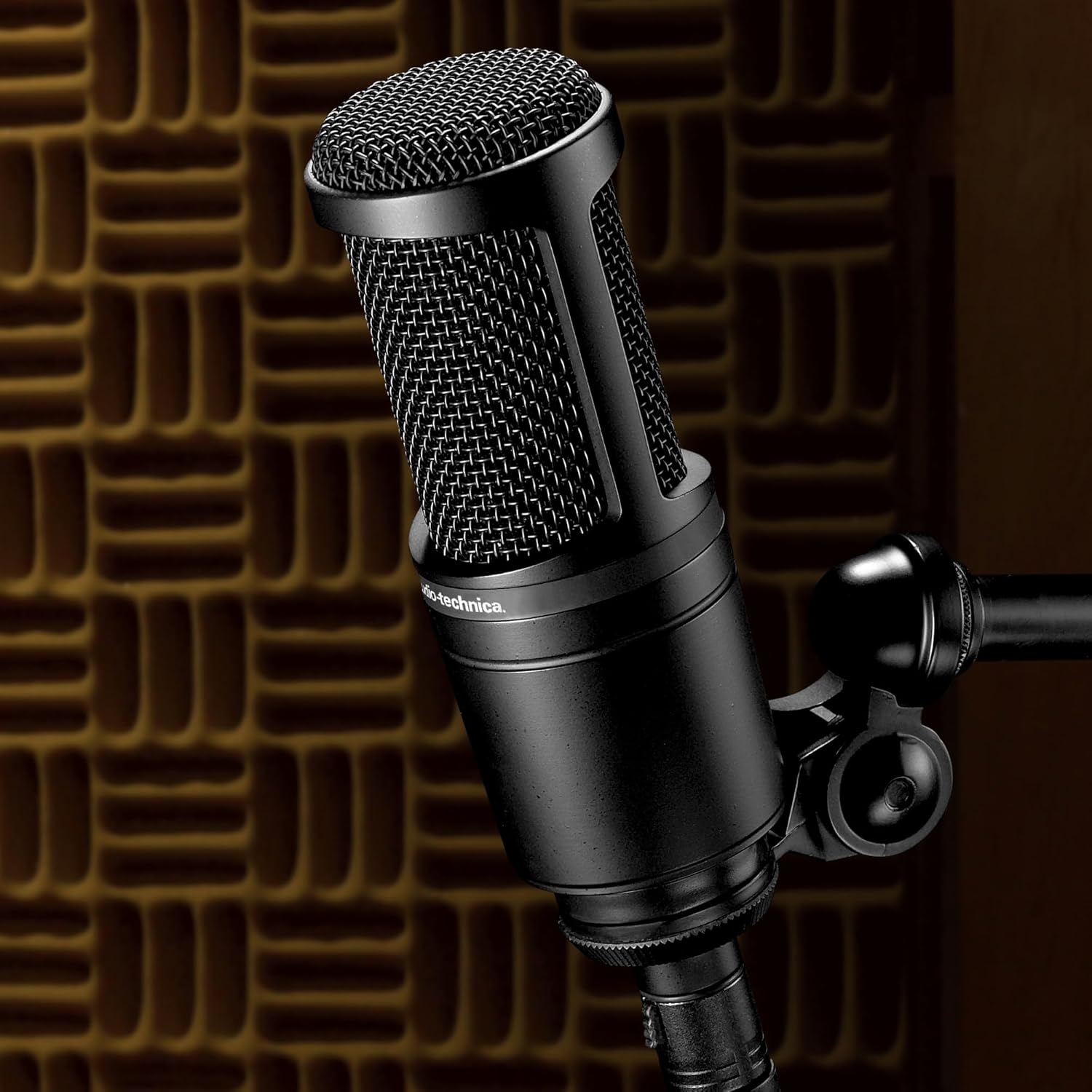 Audio-Technica AT2020 Cardioid Condenser Microphone - Design and Build Quality