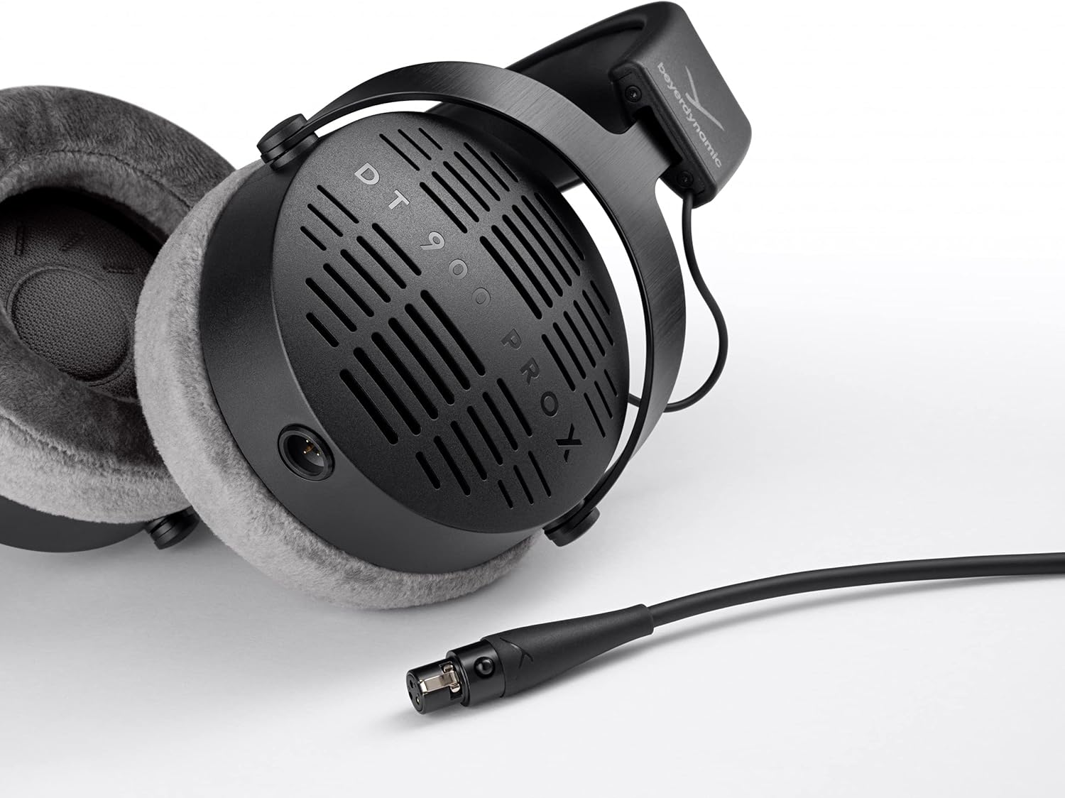 Beyerdynamic DT 900 Pro X Open-Back Studio Headphones - Design and Build Quality