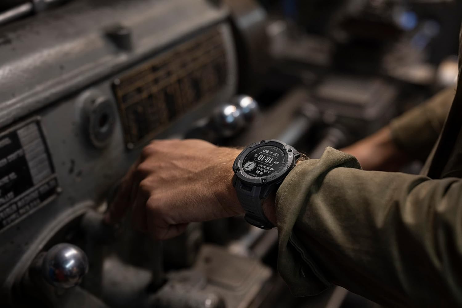 Garmin Instinct 2 Solar Rugged GPS Smartwatch - Is It Worth the Price?