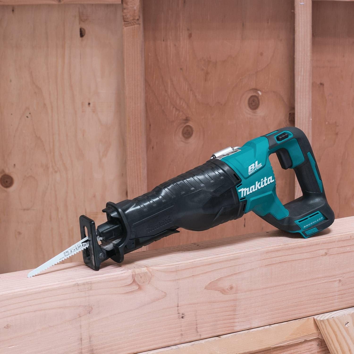 Makita XRJ05Z 18V LXT Reciprocating Saw - Real-World Performance