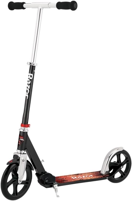 Razor A5 Lux Kick Scooter Review — The Amazon Favorite With 12,000+ Ratings Put to the Test - Product Image