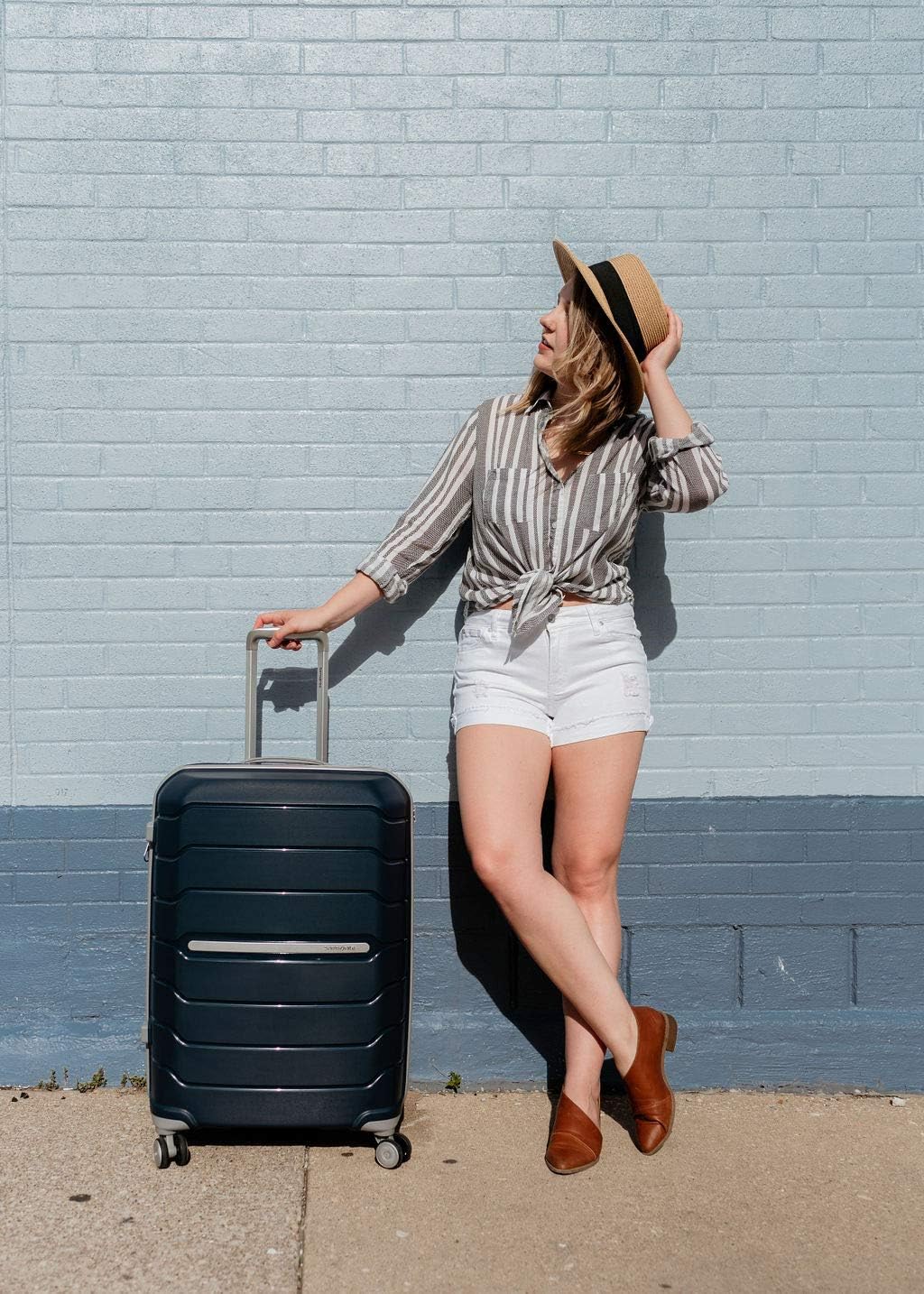 Samsonite Freeform 24 Inch Hardside Spinner Luggage - Key Specifications