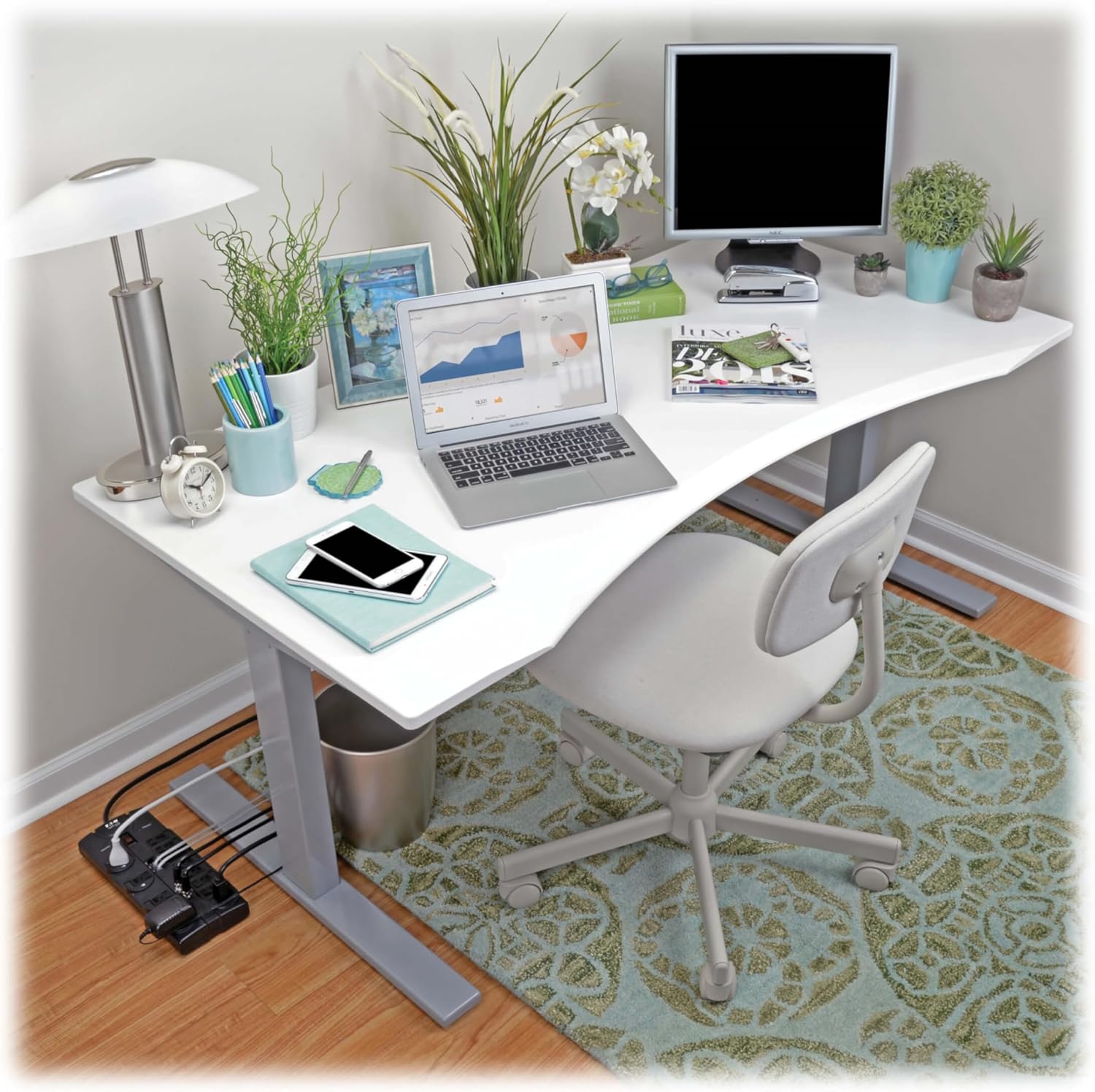 Tripp Lite 12 Outlet Surge Protector 8 Foot Cord - How It Compares